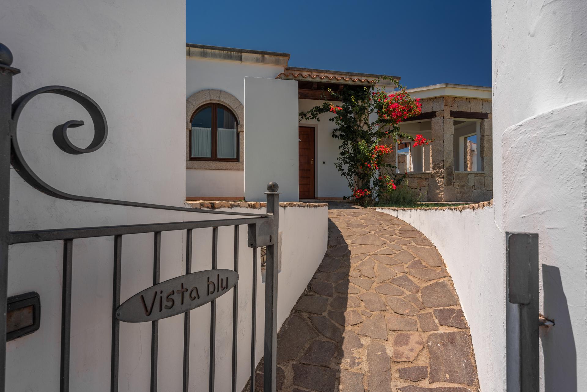 Vista Blu 3*